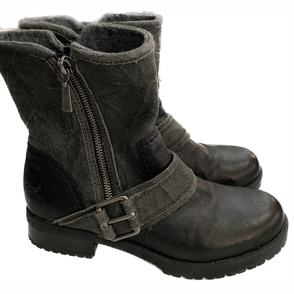 NWOT Clark’s Moto Boot